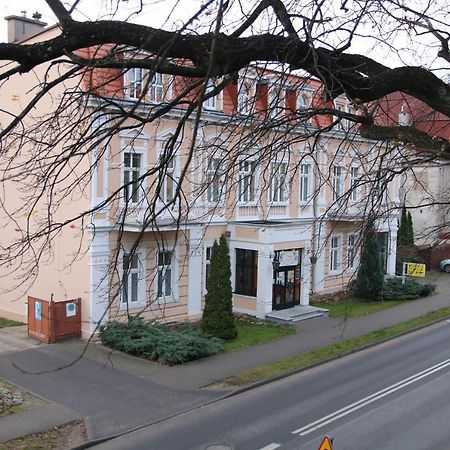 Hotel Polonia Chojnice Εξωτερικό φωτογραφία