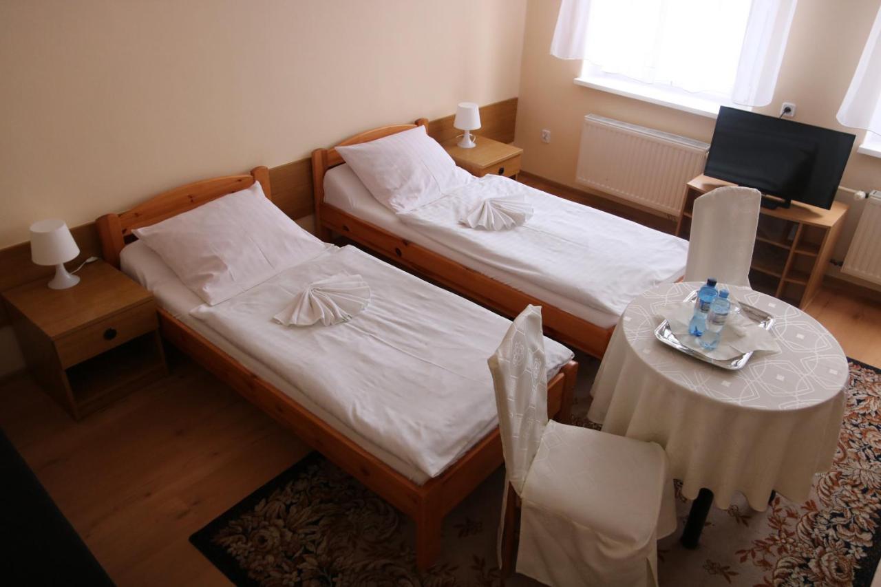 Hotel Polonia Chojnice Εξωτερικό φωτογραφία