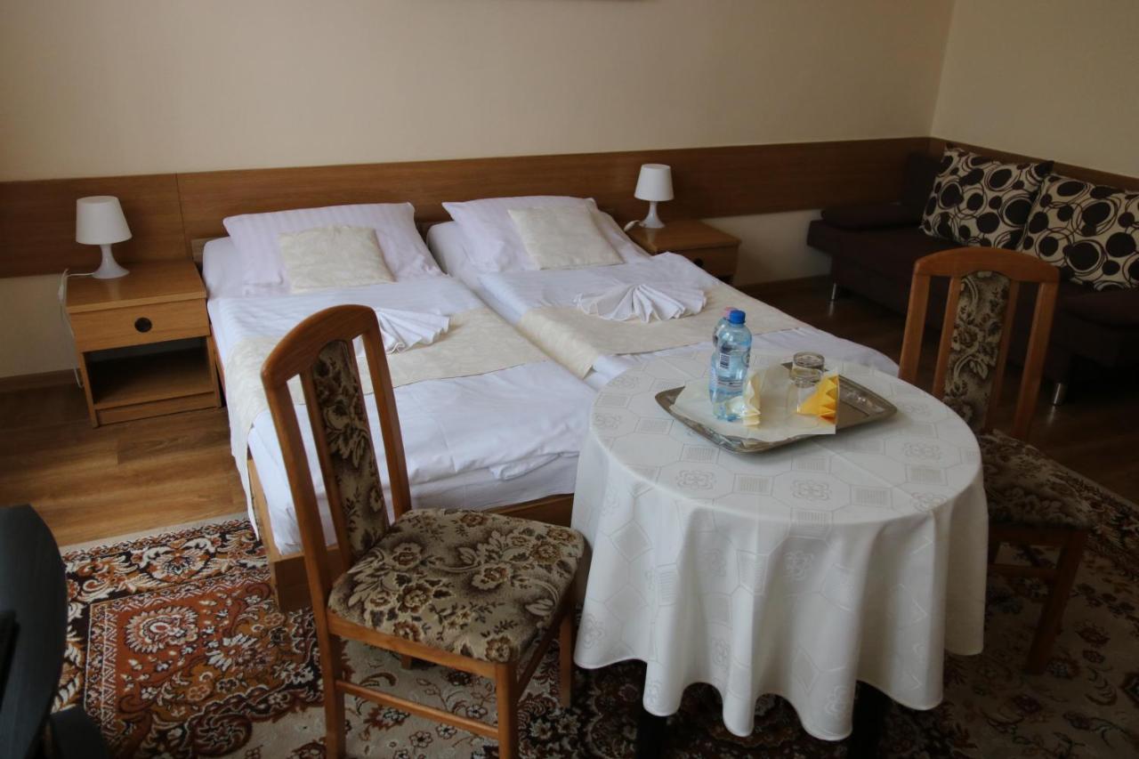 Hotel Polonia Chojnice Εξωτερικό φωτογραφία